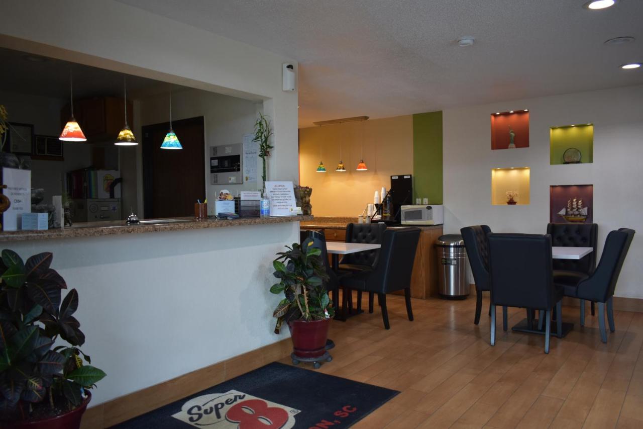 Super 8 By Wyndham Anderson/Clemson Area Motel Buitenkant foto