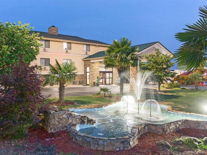 Super 8 By Wyndham Anderson/Clemson Area Motel Buitenkant foto
