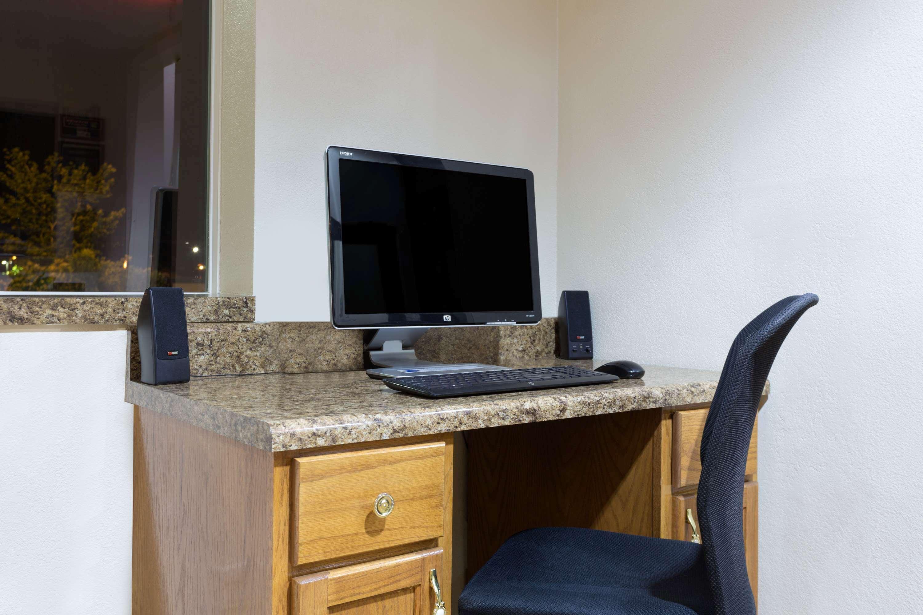 Super 8 By Wyndham Anderson/Clemson Area Motel Buitenkant foto