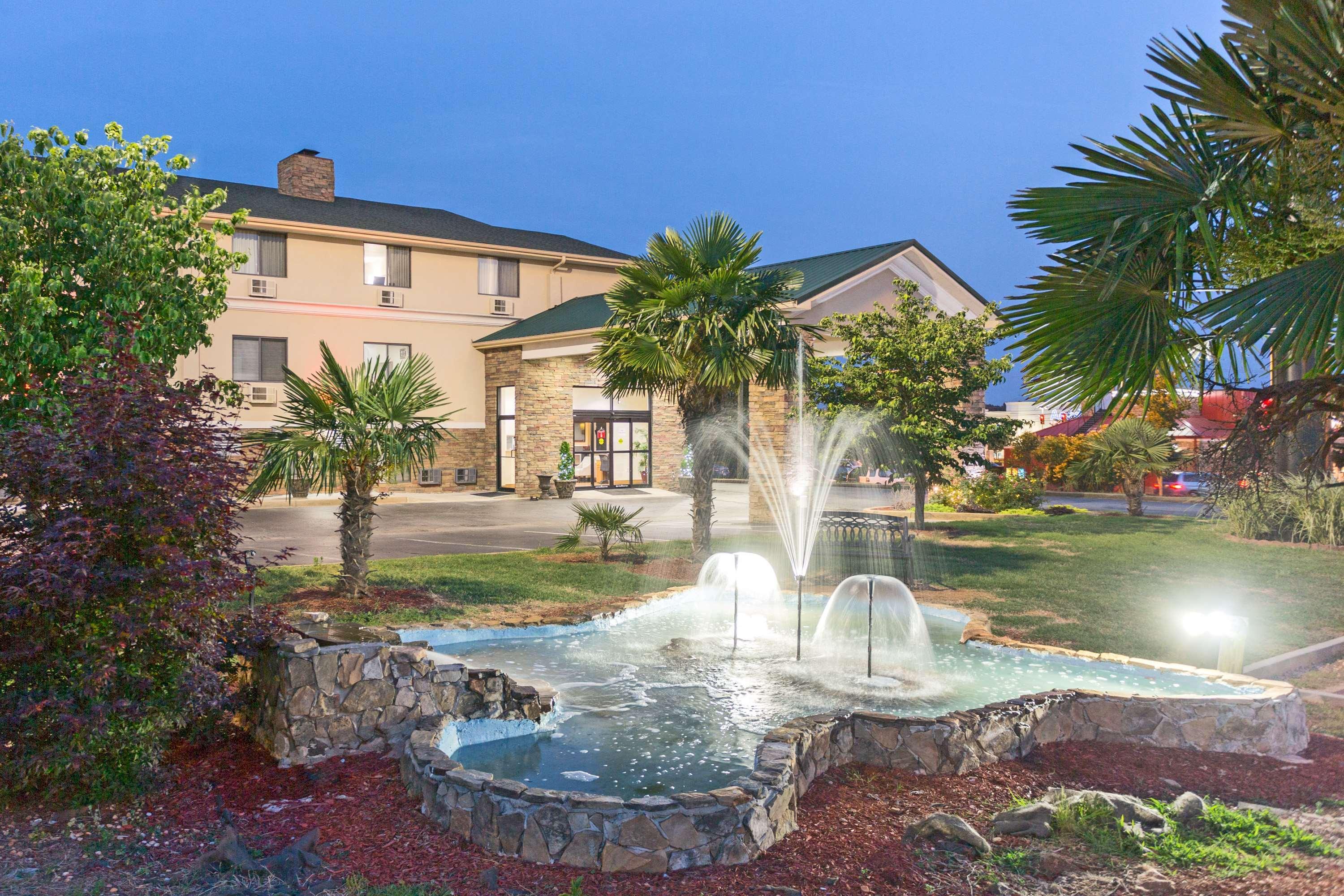Super 8 By Wyndham Anderson/Clemson Area Motel Buitenkant foto