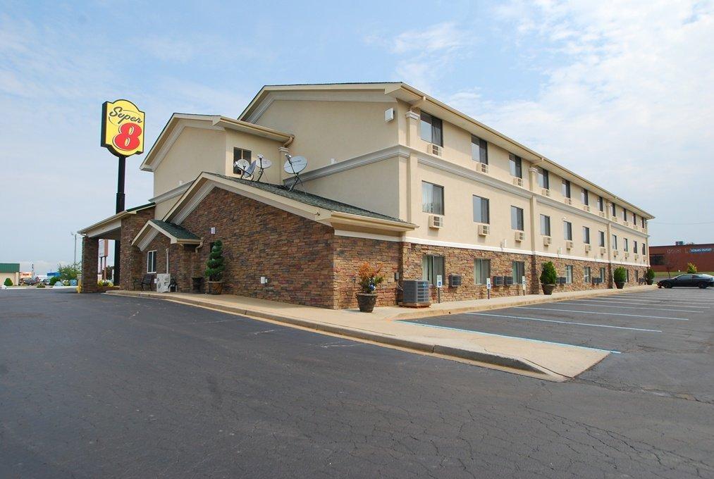 Super 8 By Wyndham Anderson/Clemson Area Motel Buitenkant foto